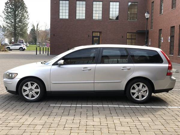 2005 Volvo V50 T5 Wagon - - by dealer - vehicle for sale in Gresham, OR – photo 2