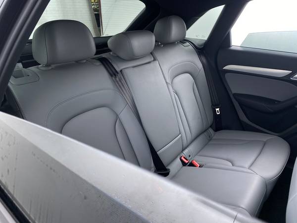 2018 Audi Q3 Premium Sport Utility 4D suv Blue - FINANCE ONLINE -... for sale in West Palm Beach, FL – photo 18