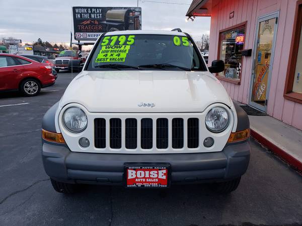 💥2005 Jeep Liberty Sport💥4X4💥 - cars & trucks - by dealer - vehicle... for sale in Boise, ID – photo 2