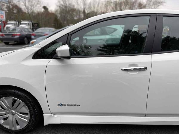 2018 Nissan LEAF S ALL ELECTRIC 151 MILES DC FAST CHARGING 16000 for sale in Walpole, MA – photo 3