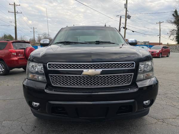 2009 Chevrolet Avalanche LTZ 4WD - - by dealer for sale in Hendersonville, NC – photo 4