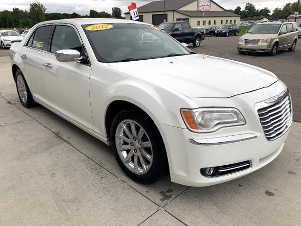 2012 Chrysler 300 4dr Sdn V6 Limited RWD - cars & trucks - by dealer... for sale in Chesaning, MI – photo 3