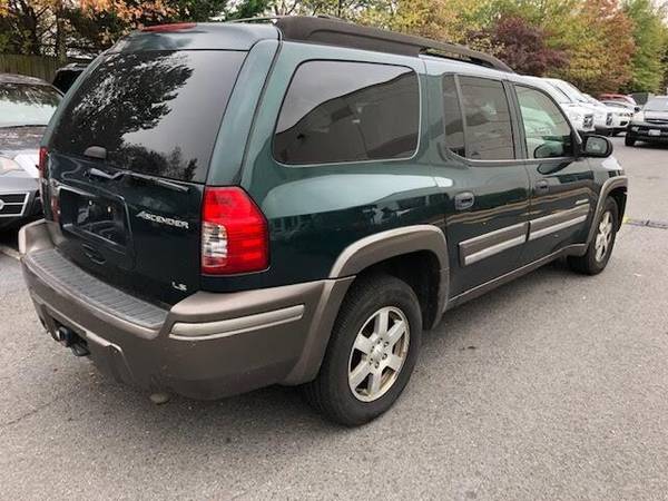 Isuzu ascender 2005 89k Miles, Green, leather, 3rd row seats, like new for sale in CHANTILLY, District Of Columbia – photo 4