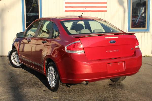 2011 FORD FOCUS * SUPER CLEAN * AUX INPUT * WARRANTY *** for sale in Highland, IL – photo 9