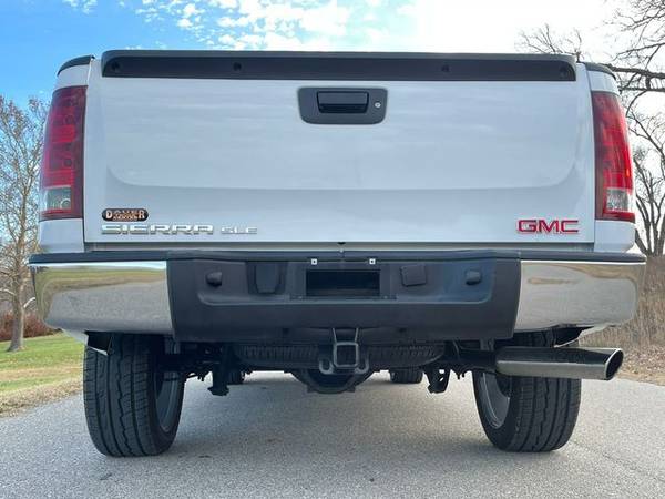 2013 GMC Sierra 1500 Crew Cab - Financing Available! - cars & trucks... for sale in Junction City, KS – photo 19
