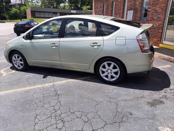2009 Toyota Prius Touring Very Economical AND Great investment for sale in Greenville, SC – photo 3
