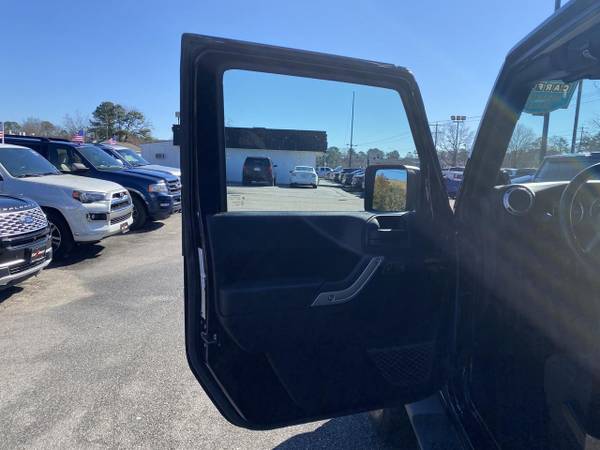 2012 Jeep Wrangler SAHARA 4X4, DVD ENTERTAINMENT, NAVIGATION, HARD for sale in Virginia Beach, VA – photo 13