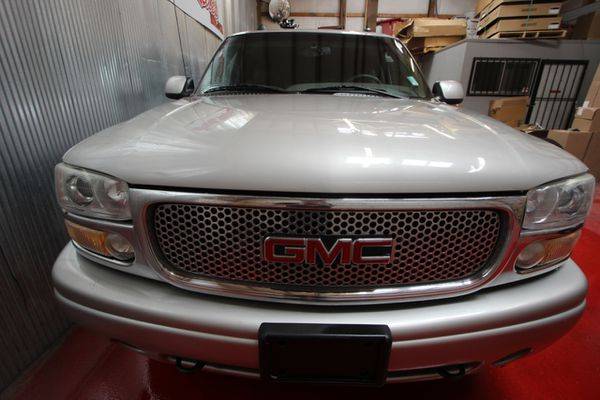 2004 GMC Yukon XL Denali 4dr 1500 AWD - GET APPROVED!! for sale in Evans, CO – photo 3