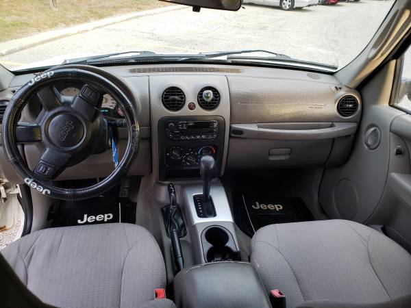 2004 Jeep Liberty 4x4 for sale in Wyoming , MI – photo 11