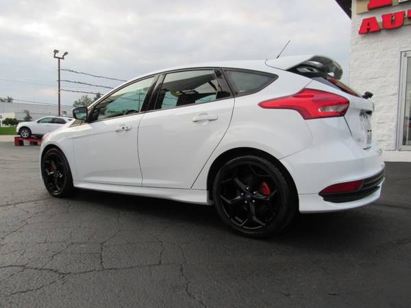 2017 Ford Focus ST Hatch - cars & trucks - by dealer - vehicle... for sale in Rockford, IL – photo 6