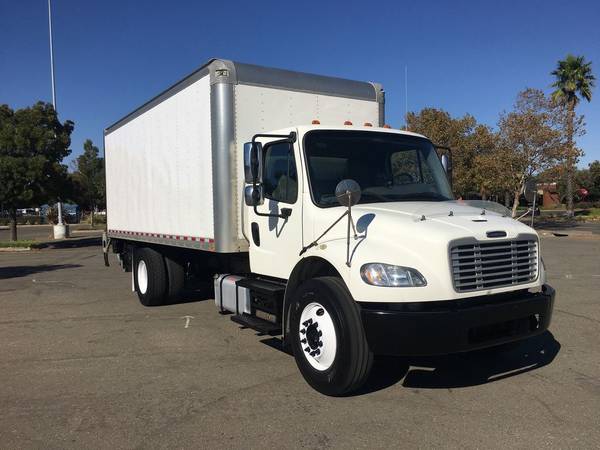 2017 FREIGHTLINER M2 20' BOX TRUCK BIG ALUMINUM LIFT *CARB... for sale in Fairfield, WA – photo 3