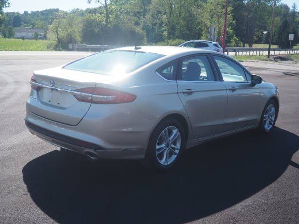 2018 Ford Fusion SE - cars & trucks - by dealer - vehicle automotive... for sale in Carmichaels, WV – photo 4
