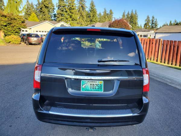 2012 Chrysler Town & Country - cars & trucks - by owner - vehicle... for sale in Tacoma, WA – photo 4