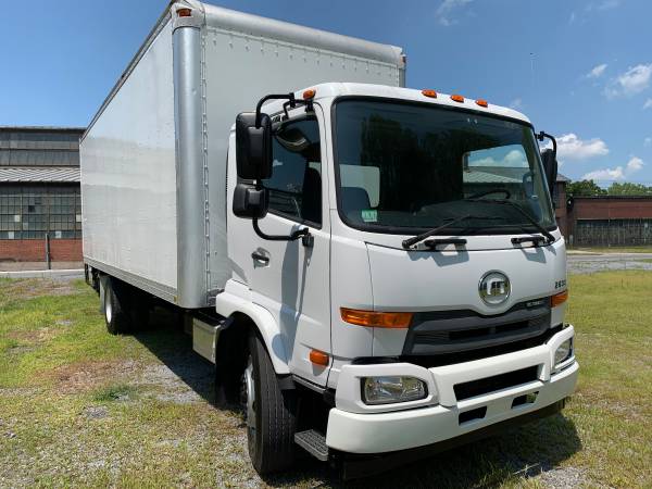 2012 UD 2600 103k Tuned & Deleted 26 ft Box Truck Lift Gate for sale in Lebanon, VA – photo 7