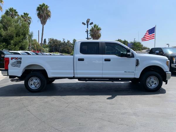 R5. 2018 FORD F250 XL DIESEL 4X4 LONG BED BACKUP CAM CREW CAB 1... for sale in Stanton, CA – photo 4