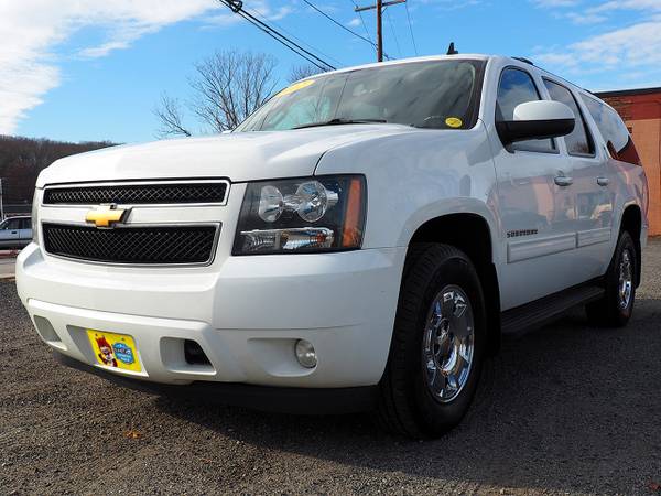 2012 Chevrolet Suburban LT 4X4 Leather Moonroof DVD Super Nice -... for sale in West Warwick, MA – photo 2