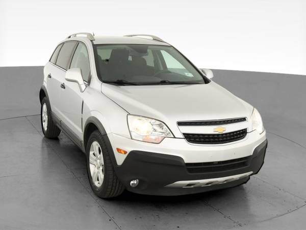 2014 Chevy Chevrolet Captiva Sport LS Sport Utility 4D suv Silver -... for sale in Las Vegas, NV – photo 16