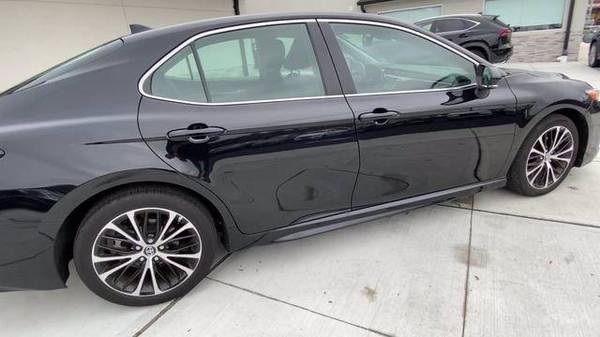 2019 Toyota Camry SE - cars & trucks - by dealer - vehicle... for sale in Commack, NY – photo 3