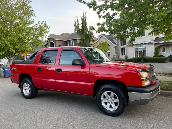 Reliable 2005 Chevy Avalanche 4x4 Strong Chevy! Family Ownd - cars & for sale in Mill Creek, WA – photo 3