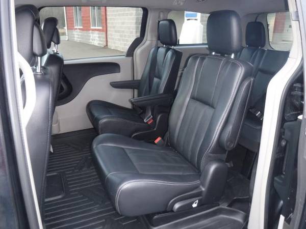 2012 Chrysler Town Country 4dr Wgn Touring - cars & trucks - by... for sale in Vestal, NY – photo 15