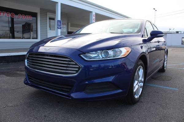 2013 Ford Fusion SE- *Clean* - cars & trucks - by dealer - vehicle... for sale in Mount Clemens, MI – photo 2