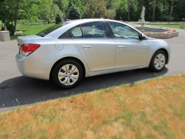 **** 2013 CHEVROLET CRUZE **** - cars & trucks - by dealer - vehicle... for sale in GREECE, NY – photo 4
