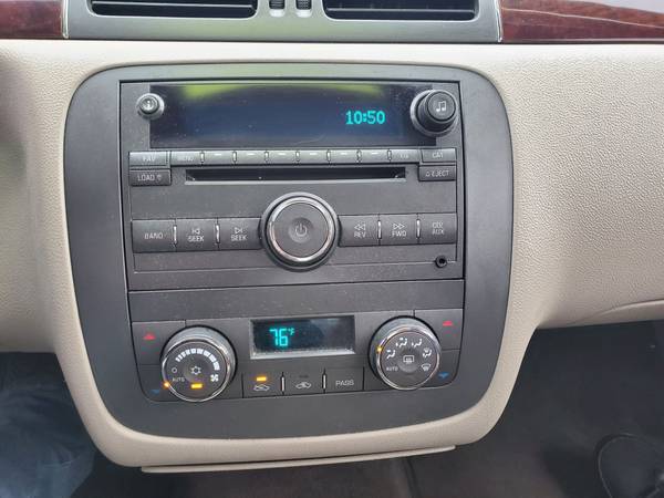 2007 Buick Lucerne CXL - cars & trucks - by dealer - vehicle... for sale in Fort Atkinson, WI – photo 9