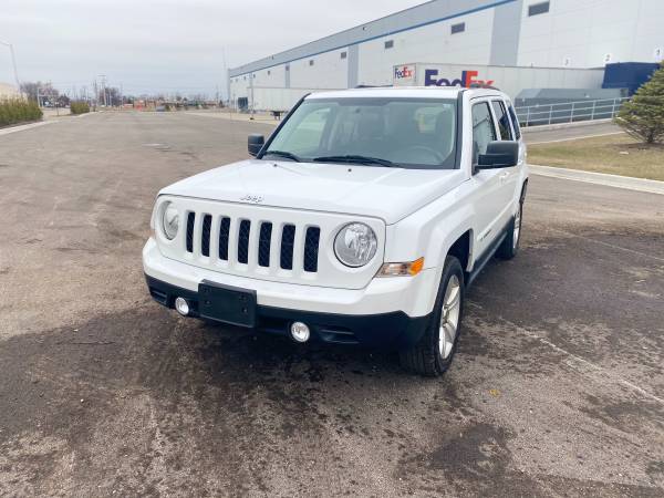 2011 Jeep Patriot Latitude X 4wd - - by dealer for sale in Lake Bluff, IL – photo 5