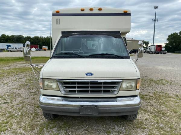 1994 Ford Econoline Shuttle for sale in Topeka, KS – photo 3