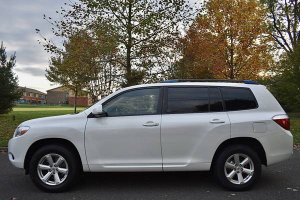 Toyota Highlander - cars & trucks - by owner - vehicle automotive sale for sale in Huntingdon Valley, PA – photo 9