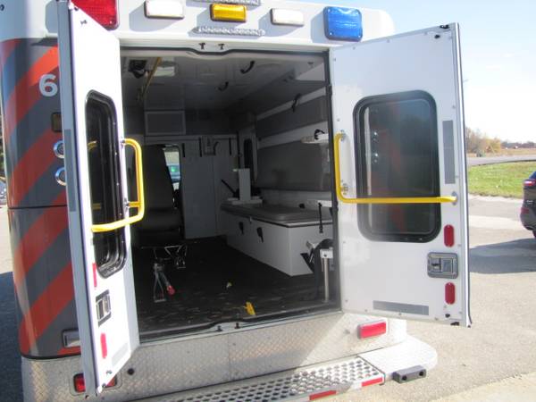 2011 FORD E350 AMBULANCE - cars & trucks - by dealer - vehicle... for sale in Sauk Centre, ND – photo 9