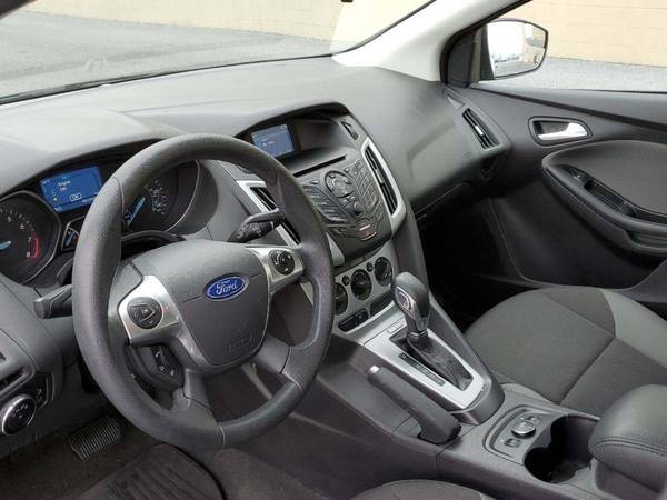 2014 Ford Focus SE Hatchback 4D hatchback Black - FINANCE ONLINE -... for sale in Scranton, PA – photo 24