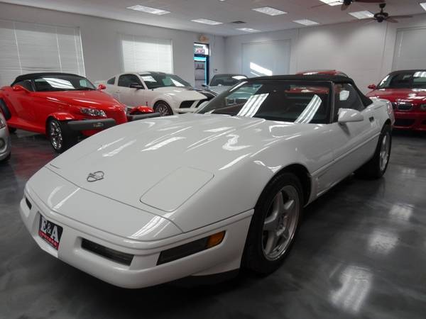 1990 Chevrolet Corvette Convertible - cars & trucks - by dealer -... for sale in Waterloo, WI – photo 8