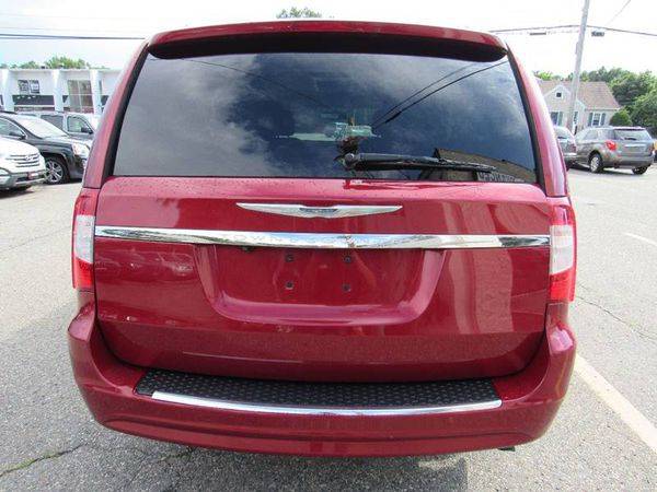 2014 Chrysler Town and Country Touring 4dr Mini Van We Finance Anyone for sale in Tewksbury, MA – photo 6