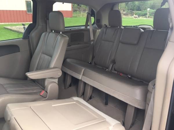 2014 Chrysler Town & Country Touring for sale in Black Creek, WI – photo 9