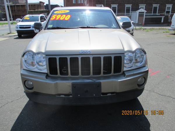 2005 JEEP GRAND CHEROKEE - - by dealer - vehicle for sale in Springfield, MA – photo 2