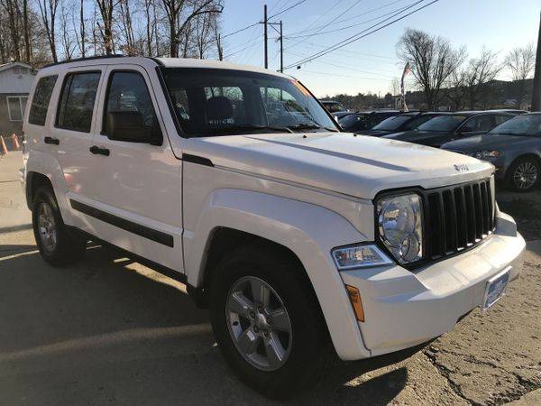 2010 Jeep Liberty Sport 4x4 Sport 4dr SUV - ALL CREDIT WELCOME! for sale in Cincinnati, OH – photo 3