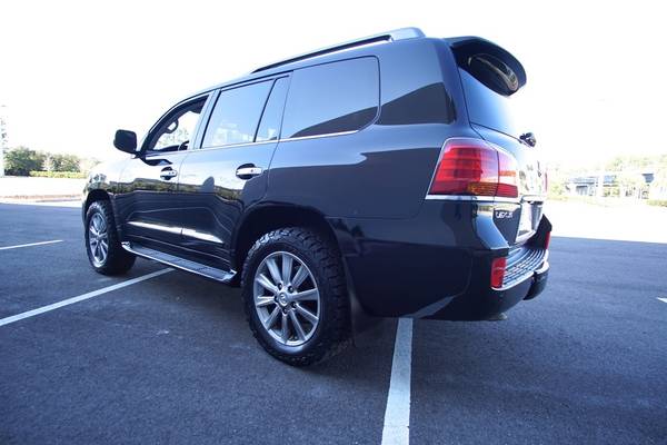 2010 Lexus LX 570 LOW MILES SOUTHERN EXCEPTIONAL CARFAX - cars &... for sale in Tallahassee, FL – photo 4