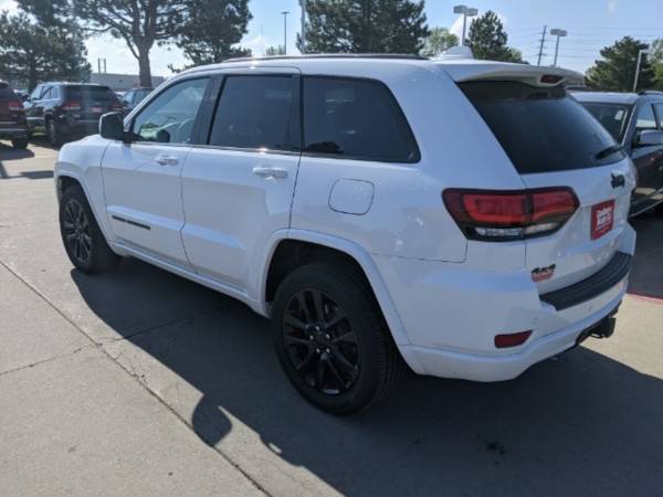 2020 Jeep Grand Cherokee 4WD 4D Sport Utility/SUV Altitude - cars for sale in Waterloo, IA – photo 6