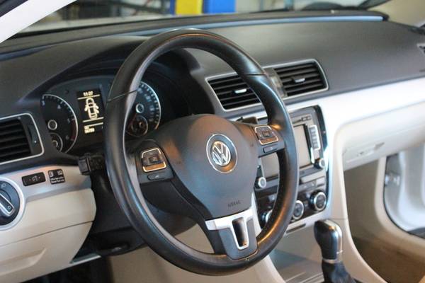 2012 Volkswagen VW Passat 2.0L TDI Turbo Diesel SE 12 Knoxville TN -... for sale in Knoxville, TN – photo 11