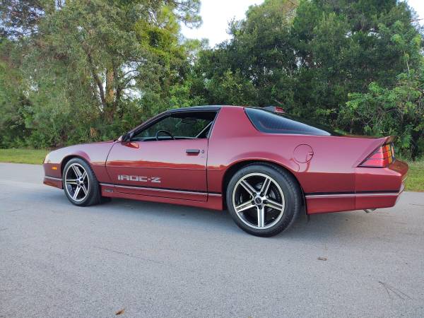 Extremely Nice 1986 Chevrolet Iroc Z/28 Up For Sale - cars & trucks... for sale in Hudson, FL – photo 4