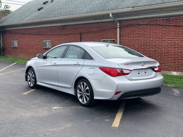2014 HYUNDAI SONATA - MINT CONDITION - LOW MILES! - cars & trucks -... for sale in Nashville, KY – photo 6