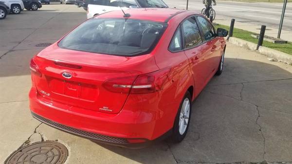 2016 Ford Focus SE Sedan - cars & trucks - by dealer - vehicle... for sale in Madison Heights, MI – photo 3