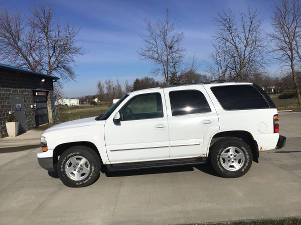 White Chevy Tahoe 1500 4X4 - cars & trucks - by dealer - vehicle... for sale in Dallas Center, IA – photo 4