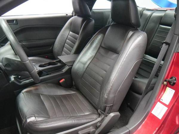 2005 Ford Mustang CLEAN CARFAX, KENWOOD RADIO, BLUETOOTH AUDIO,... for sale in Massapequa, NY – photo 17