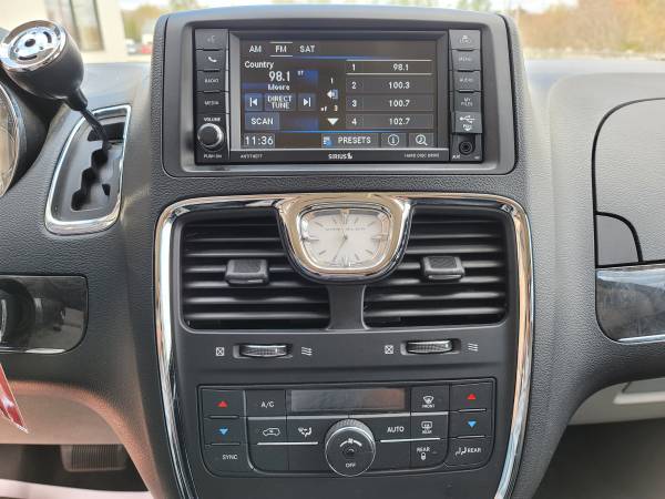 2014 Chrysler Town & Country Touring - - by dealer for sale in Exeter, RI – photo 20