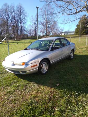 "LOOK" 2002 SATURN GAS SAVER. "LOOK" - cars & trucks - by owner -... for sale in Mount Airy, NC