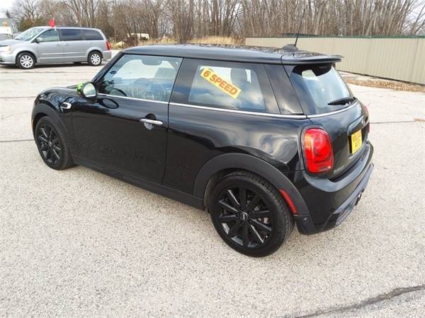 2016 Mini Hardtop 2 Door Base - cars & trucks - by dealer - vehicle... for sale in Green Bay, WI – photo 2