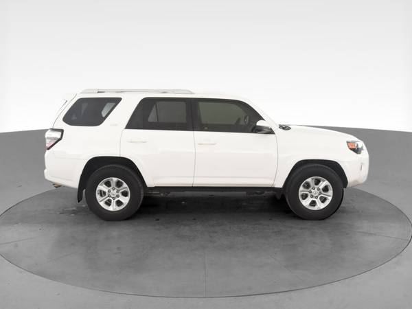 2018 Toyota 4Runner SR5 Sport Utility 4D suv White - FINANCE ONLINE... for sale in Washington, District Of Columbia – photo 13