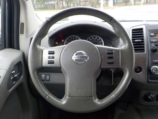 2011 Nissan Frontier SL CREW CAB 4X4, WARRANTY, LEATHER, ROOF RACK, SU for sale in Norfolk, VA – photo 17